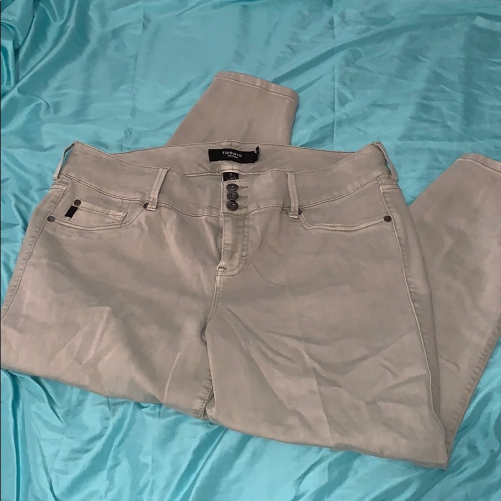 Torrid Lime green crop jegging